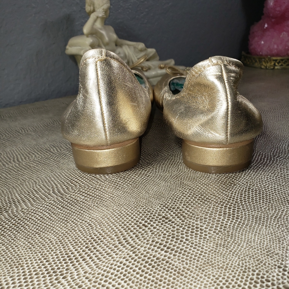 Gold leather flats size 6M Anne Klein - Picture 6 of 16